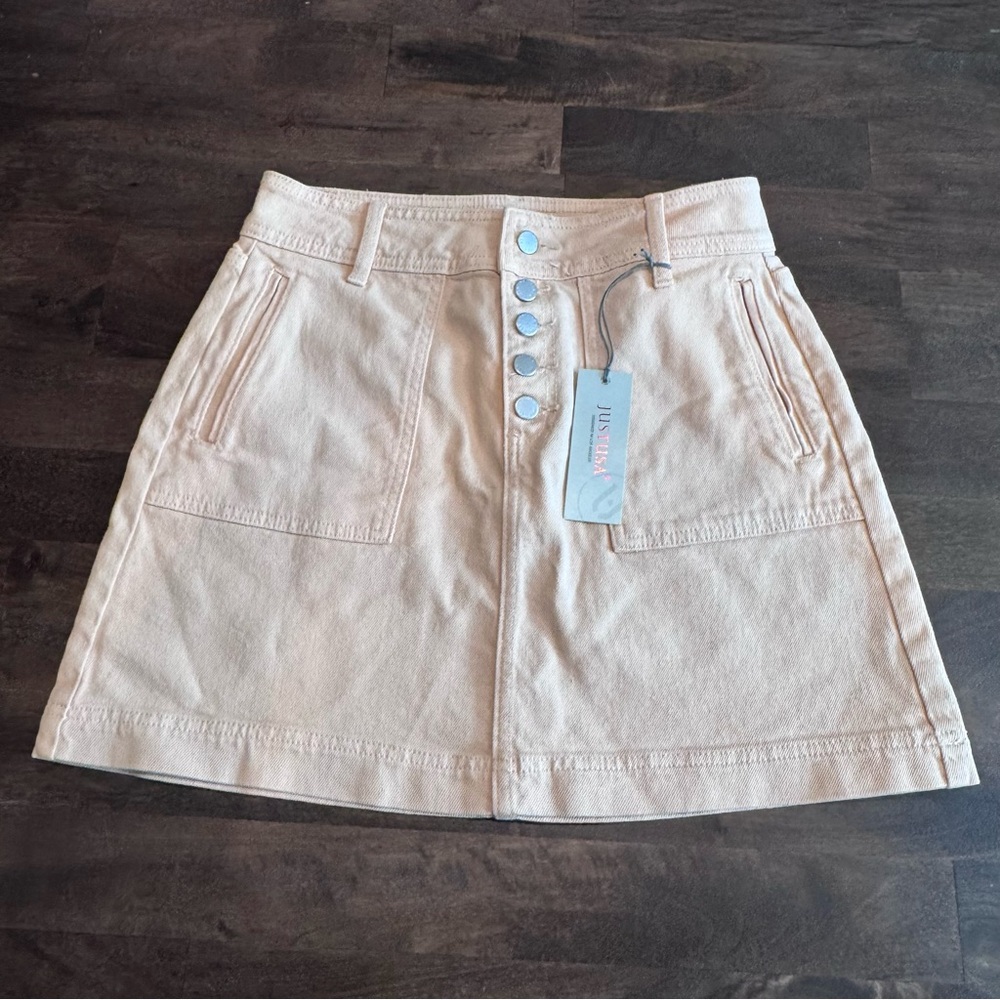 Just USA‎ Peach Button-Front Twill Mini Skirt, Size Medium